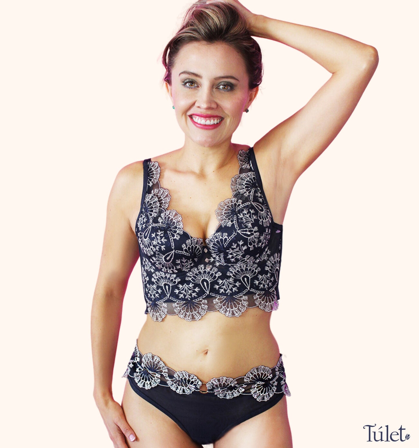 Brasier bustier bordado con espalda sin costuras