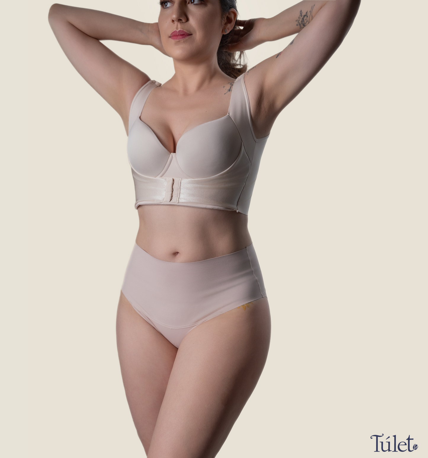Panty talle alto con control medio de abdomen, invisible
