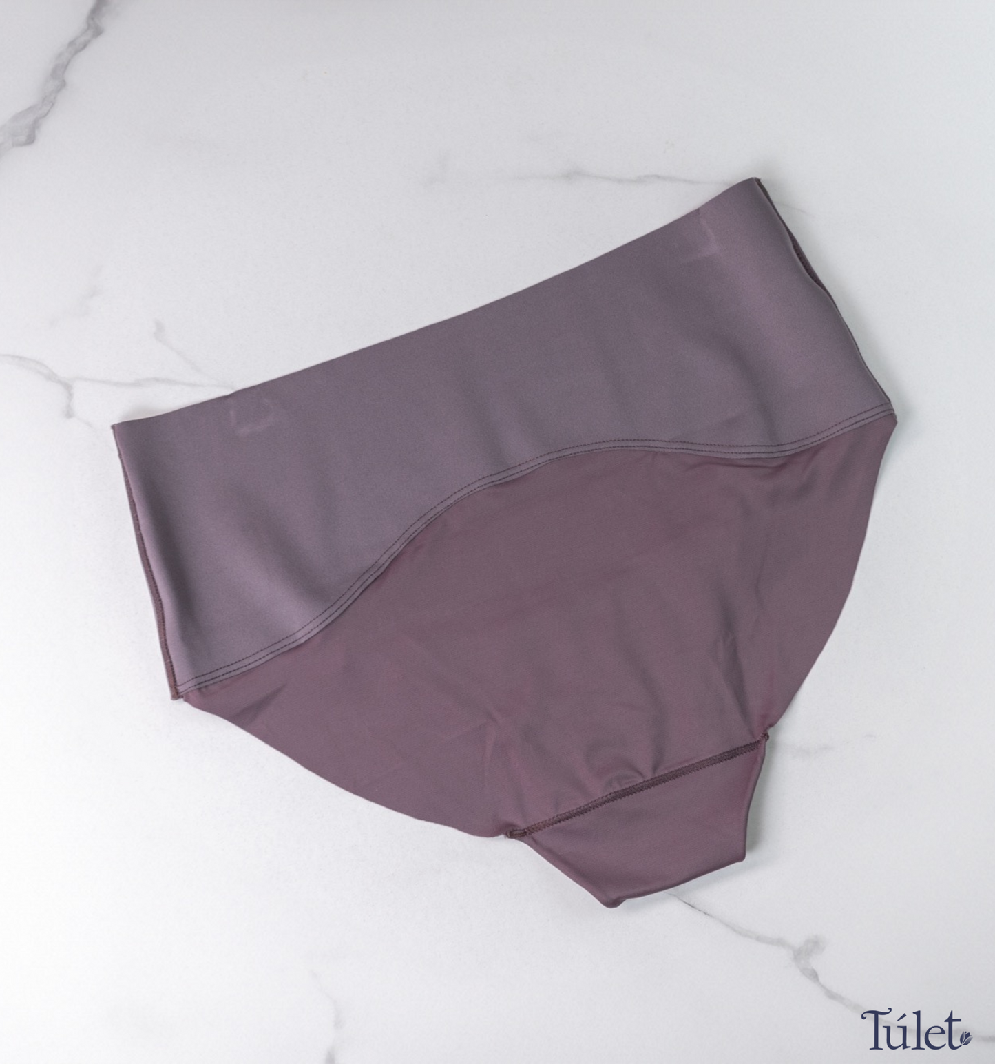 Panty talle alto con control medio de abdomen, invisible