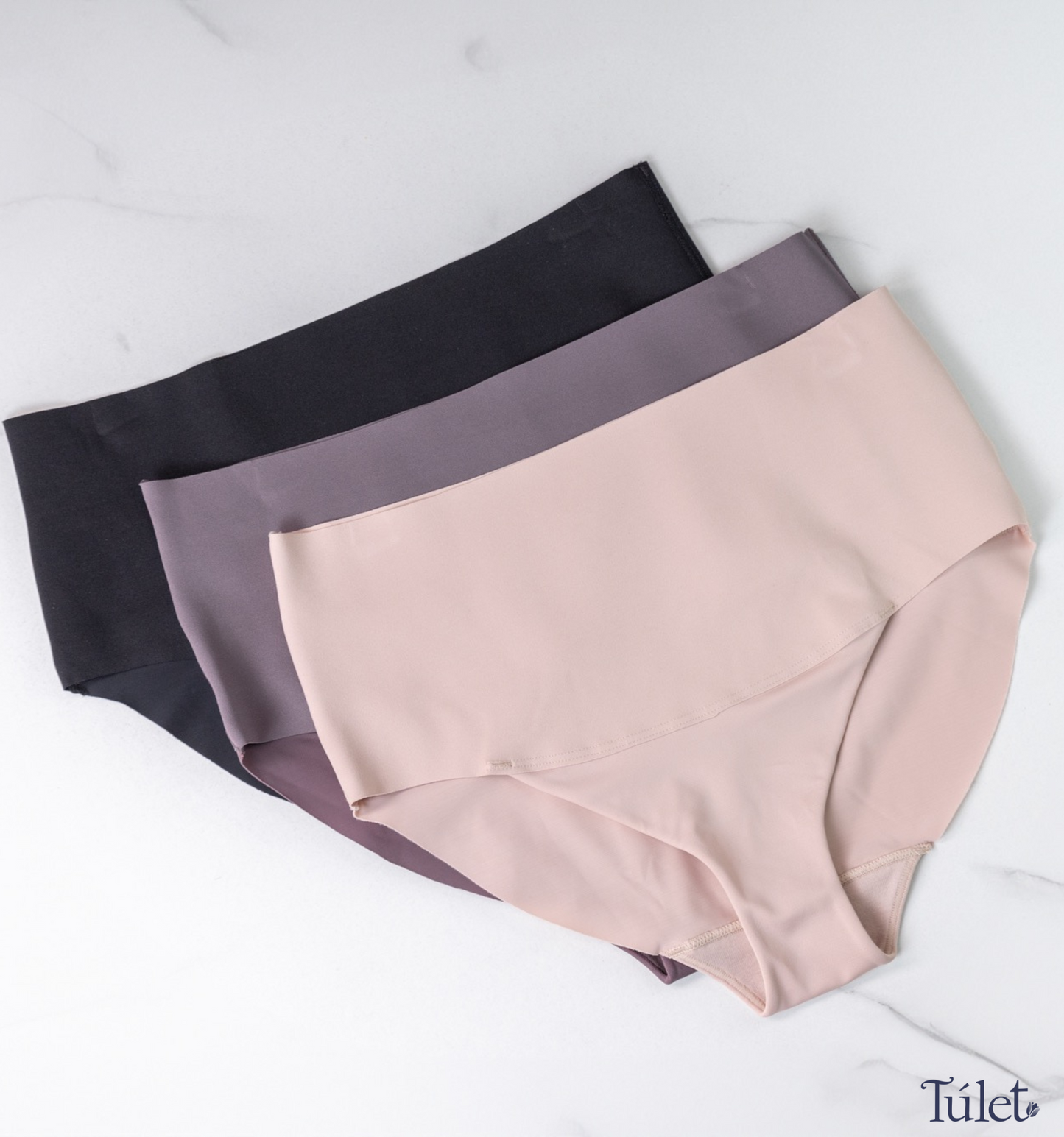 Panty talle alto con control medio de abdomen, invisible