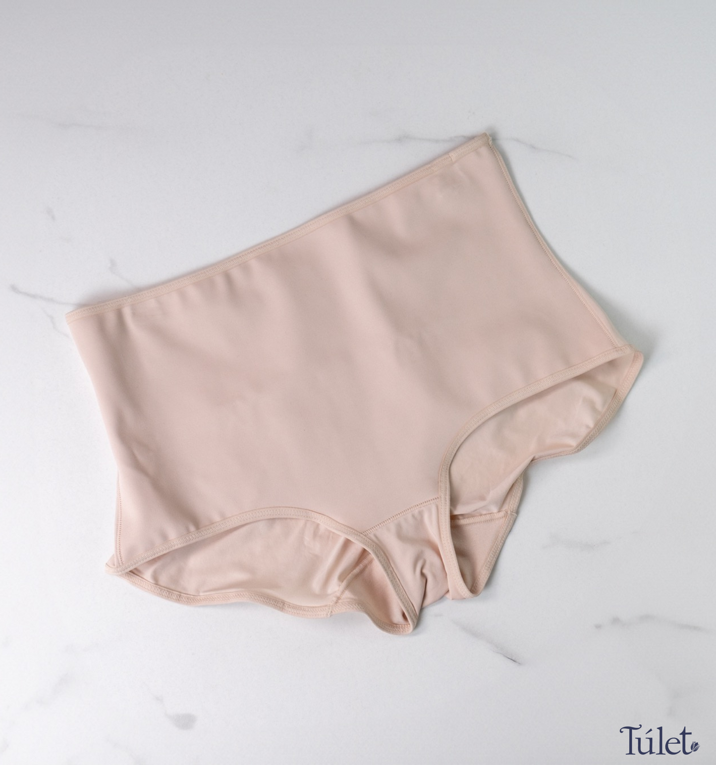 Panty talle alto con control medio de abdomen